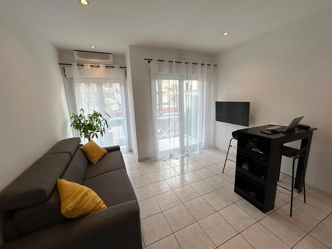 Joli Appartement Au Bord De Mer Nice